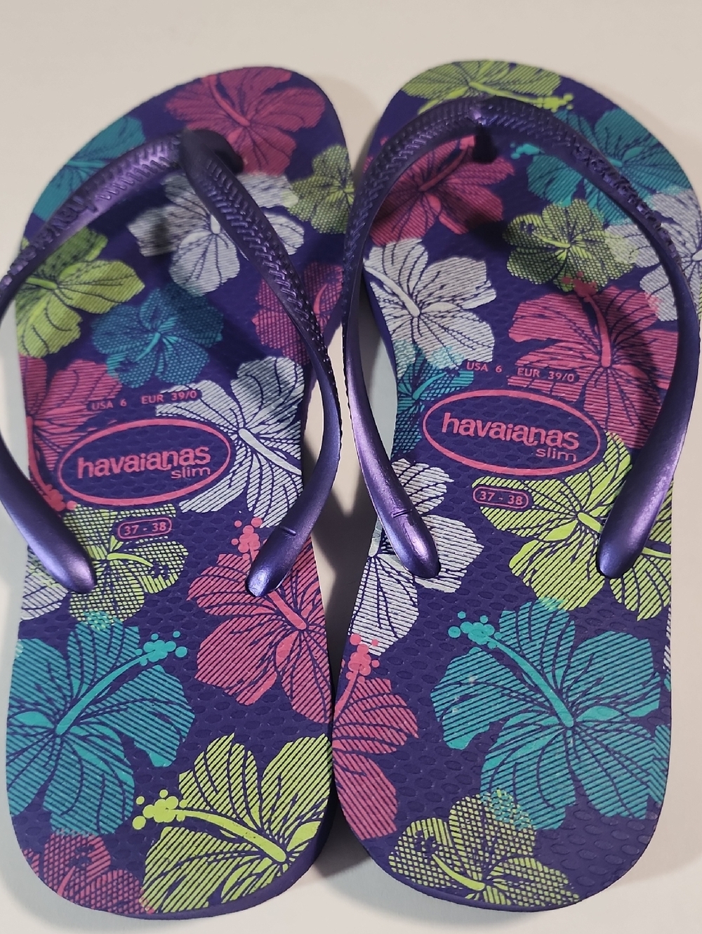 Havaianas Slim Flip Flops in Purple with Teal, Lime, Pink & White Floral